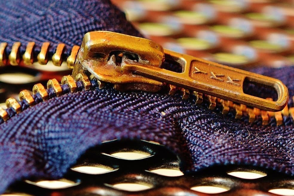 YKK　ZIPPERスライダー